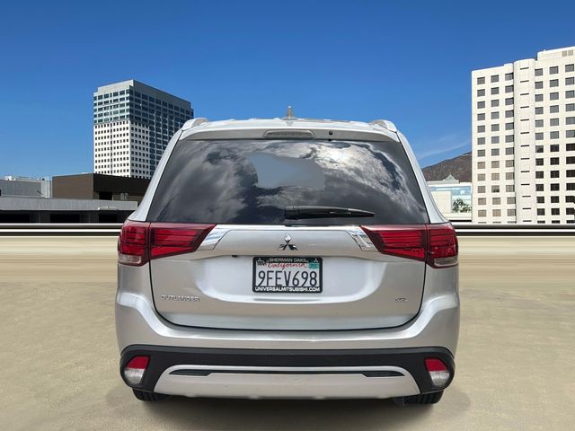 2020 Mitsubishi Outlander SE