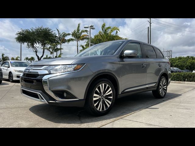 2020 Mitsubishi Outlander SE