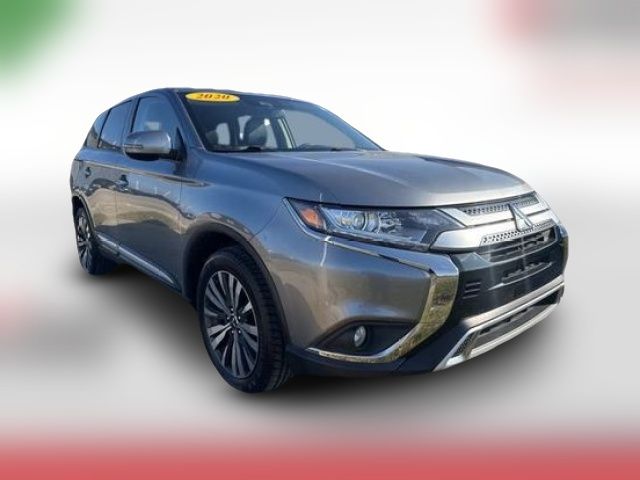 2020 Mitsubishi Outlander SE