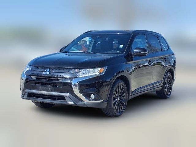 2020 Mitsubishi Outlander SE