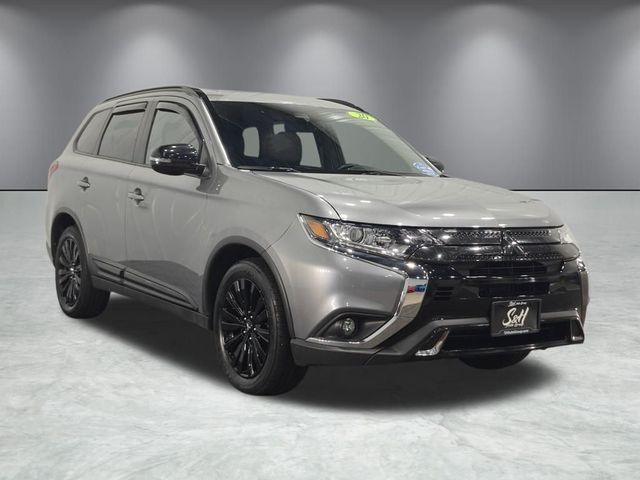 2020 Mitsubishi Outlander LE