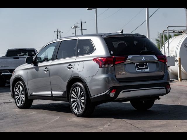 2020 Mitsubishi Outlander SE