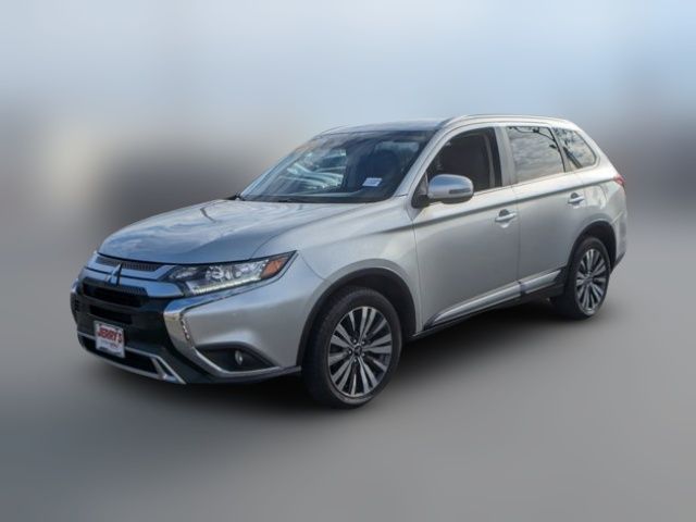 2020 Mitsubishi Outlander SE