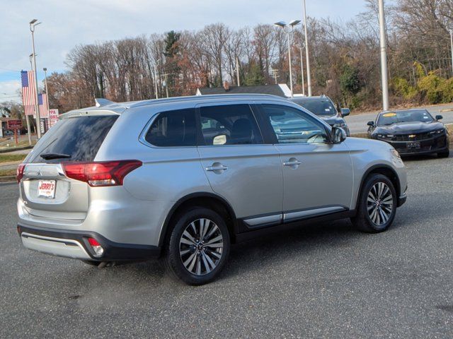 2020 Mitsubishi Outlander SE