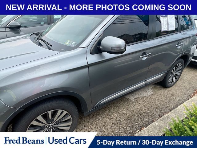 2020 Mitsubishi Outlander SE