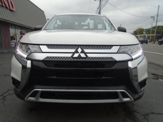 2020 Mitsubishi Outlander ES