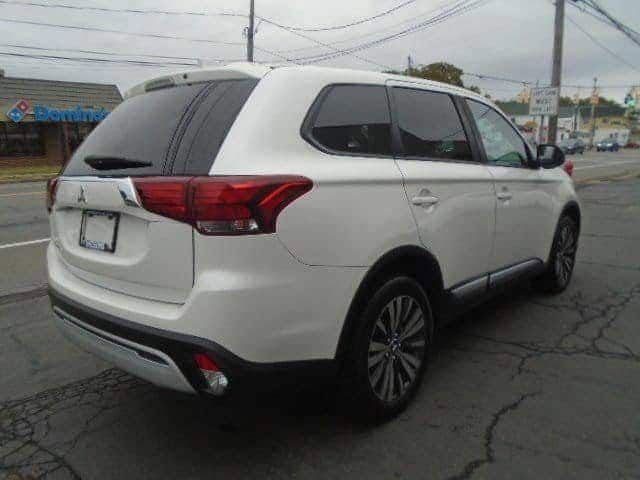 2020 Mitsubishi Outlander ES