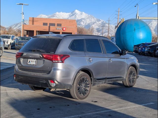 2020 Mitsubishi Outlander LE