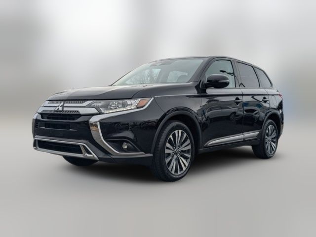 2020 Mitsubishi Outlander SE