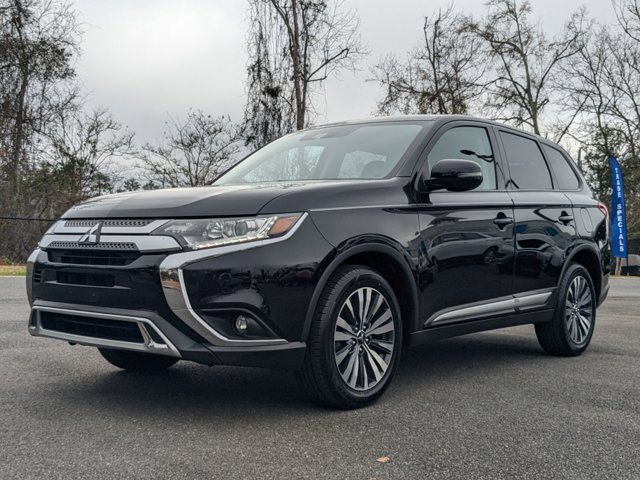 2020 Mitsubishi Outlander SE