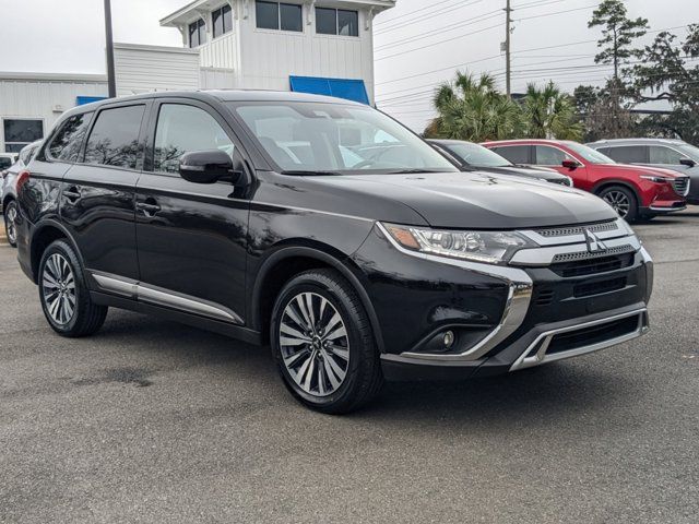 2020 Mitsubishi Outlander SE