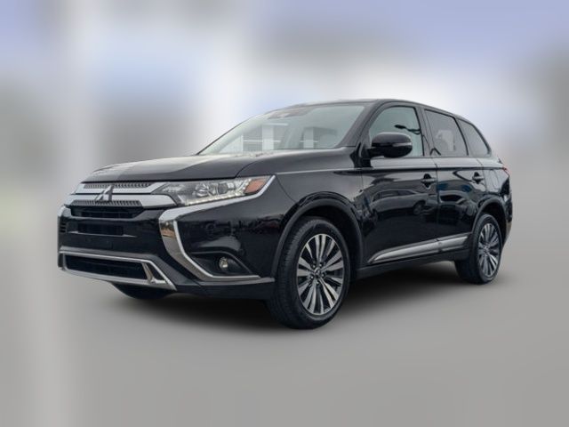 2020 Mitsubishi Outlander SE