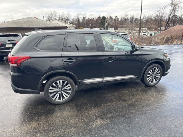 2020 Mitsubishi Outlander SE