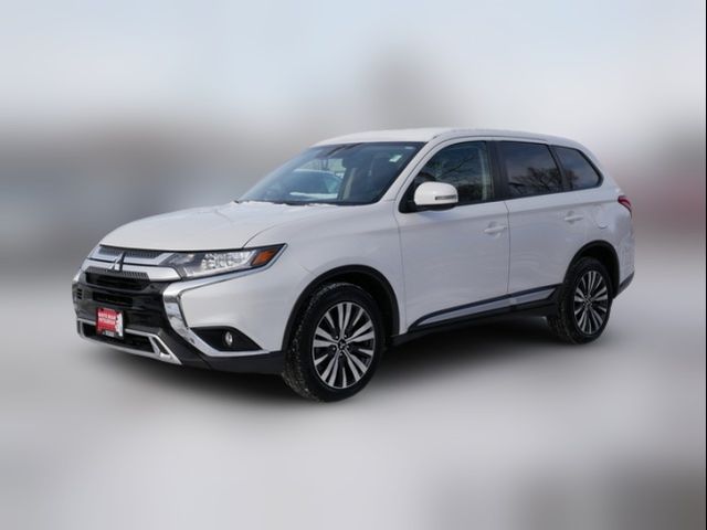 2020 Mitsubishi Outlander ES