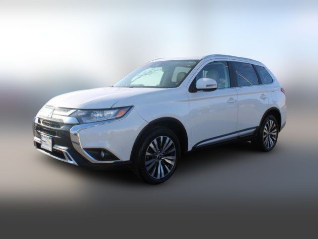 2020 Mitsubishi Outlander 