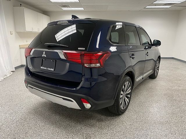 2020 Mitsubishi Outlander SE