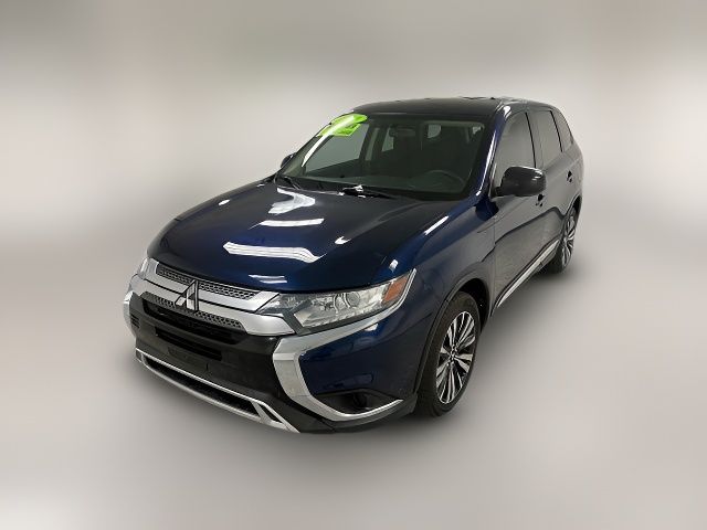 2020 Mitsubishi Outlander SE