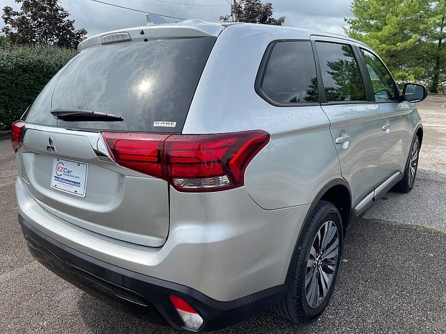 2020 Mitsubishi Outlander SE