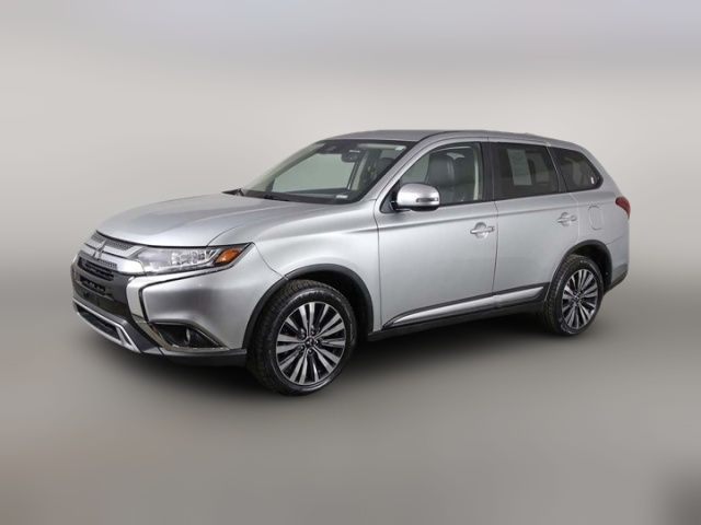 2020 Mitsubishi Outlander SE