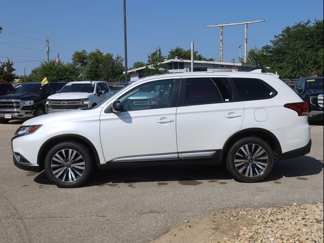 2020 Mitsubishi Outlander ES