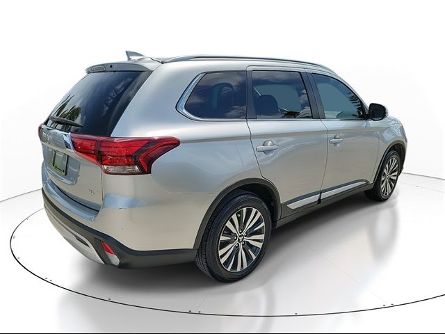 2020 Mitsubishi Outlander SE