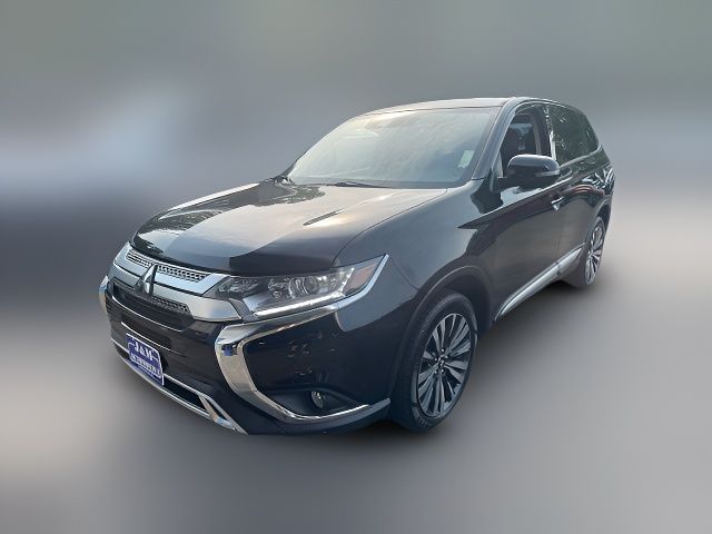 2020 Mitsubishi Outlander SE