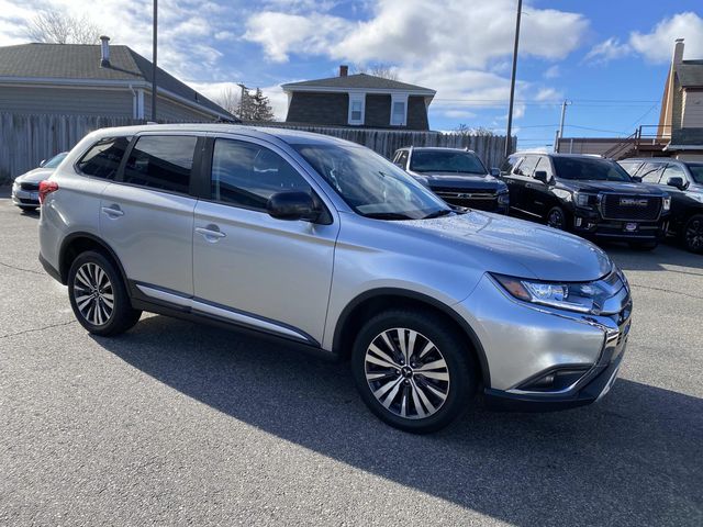2020 Mitsubishi Outlander ES