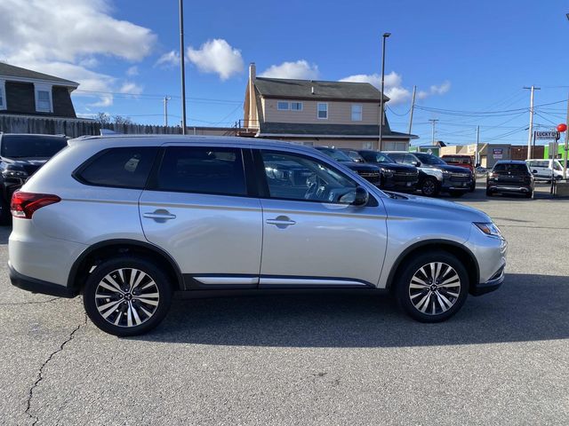 2020 Mitsubishi Outlander ES