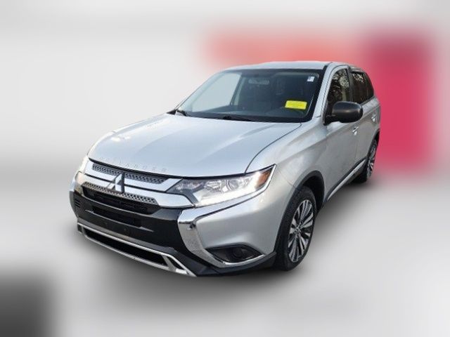 2020 Mitsubishi Outlander ES