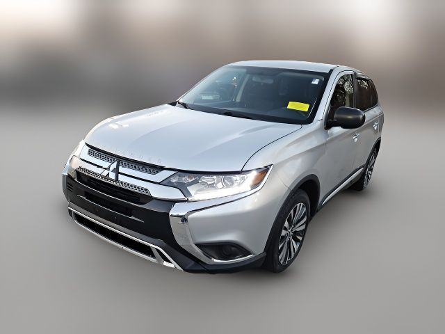 2020 Mitsubishi Outlander ES