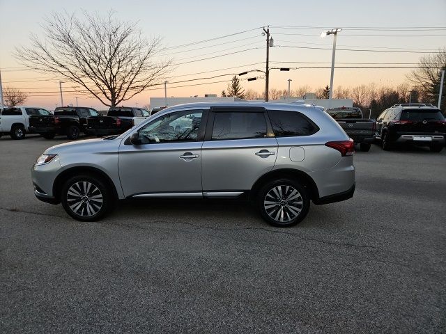 2020 Mitsubishi Outlander ES