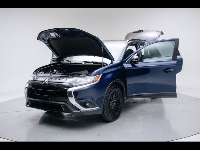 2020 Mitsubishi Outlander LE