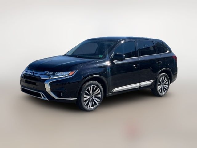 2020 Mitsubishi Outlander SE