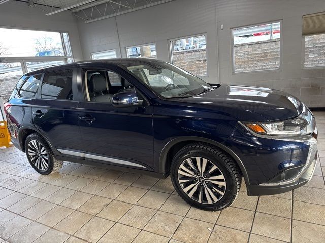 2020 Mitsubishi Outlander LE