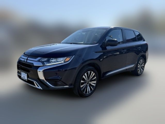 2020 Mitsubishi Outlander ES