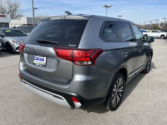 2020 Mitsubishi Outlander SE