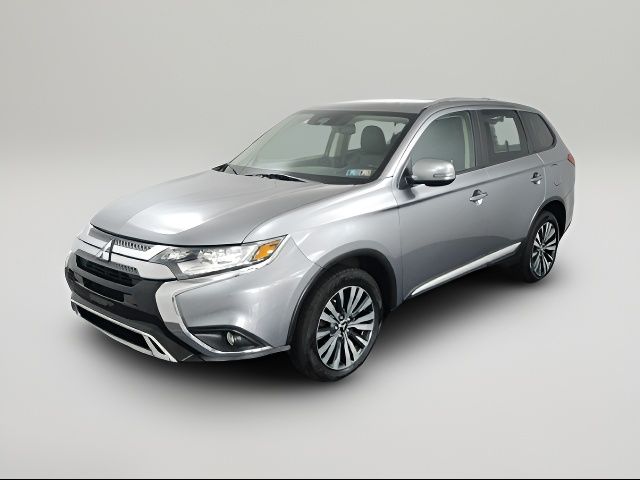 2020 Mitsubishi Outlander SE