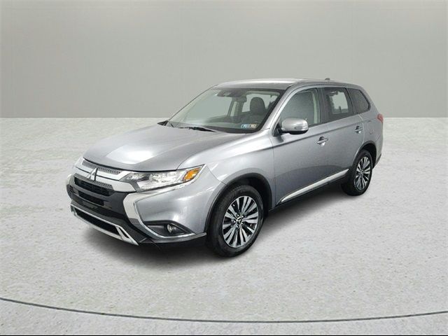 2020 Mitsubishi Outlander SE