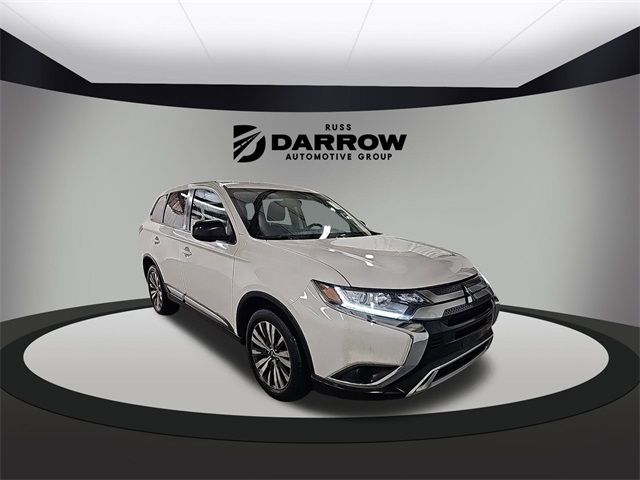 2020 Mitsubishi Outlander SE