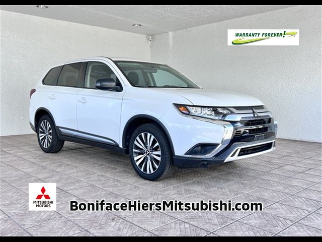 2020 Mitsubishi Outlander ES