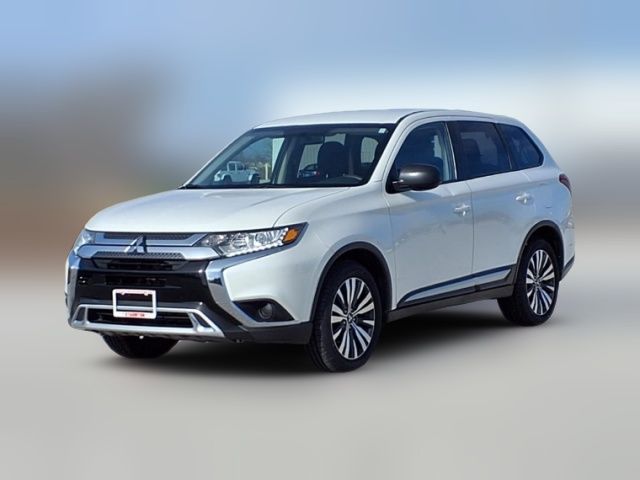 2020 Mitsubishi Outlander ES