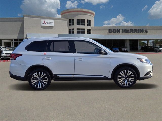 2020 Mitsubishi Outlander ES