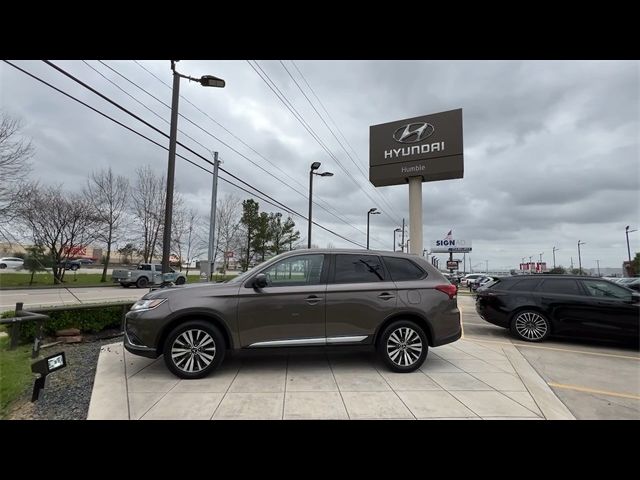 2020 Mitsubishi Outlander ES