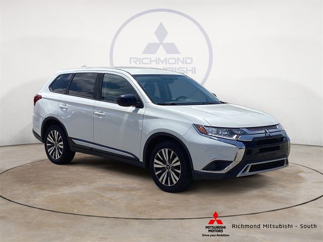 2020 Mitsubishi Outlander ES