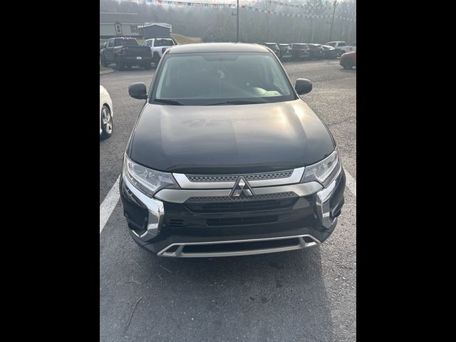 2020 Mitsubishi Outlander ES