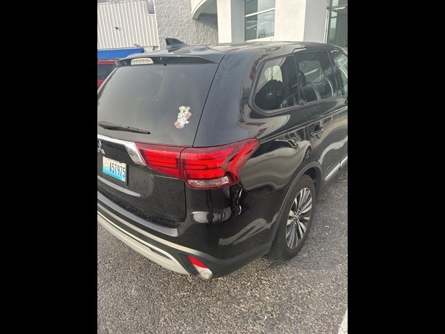 2020 Mitsubishi Outlander ES