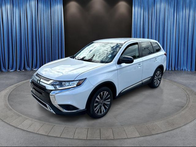 2020 Mitsubishi Outlander ES