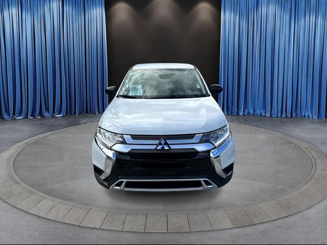 2020 Mitsubishi Outlander ES