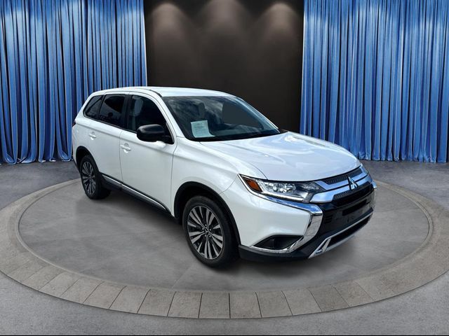 2020 Mitsubishi Outlander ES