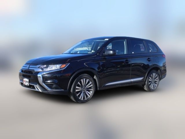 2020 Mitsubishi Outlander ES